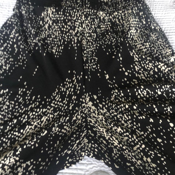 Sleeveless jumpsuit - Picture 9 of 9